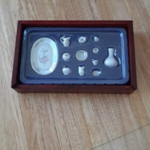 Servies handbeschilderd